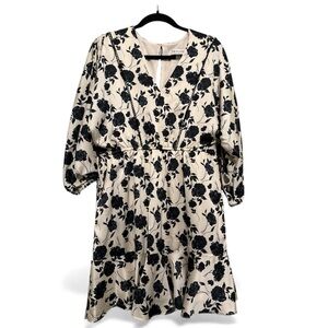 NWT‎ Taylor V-Neck Dolman Sleeves Floral Dress Ruffled Hem Size 12P Knee Length